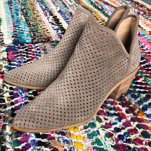 Lucky Brand booties - Picture 1 of 7